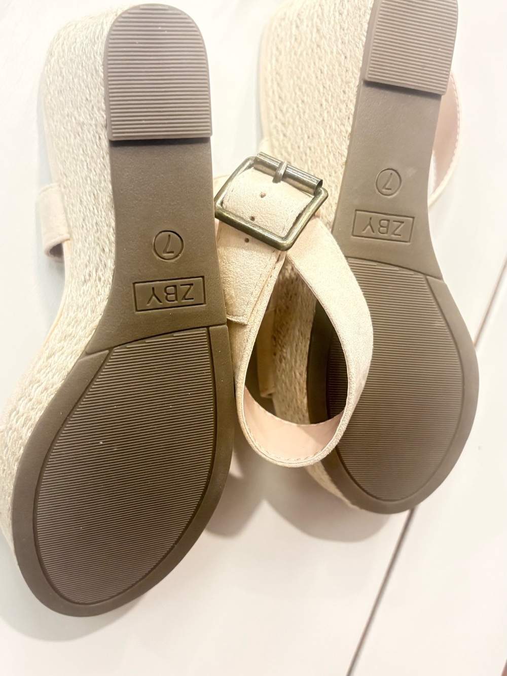 Wedge Platform Sandals 4 pairs For $40 - Picture 11 of 16